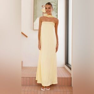 Elegant Strapless Yellow Dress